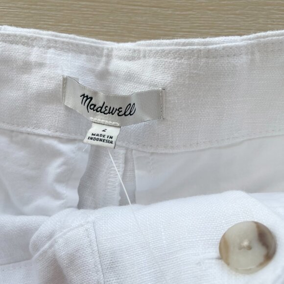 Madewell Clean Button-Tab Shorts in 100% Linen - Picture 5 of 6